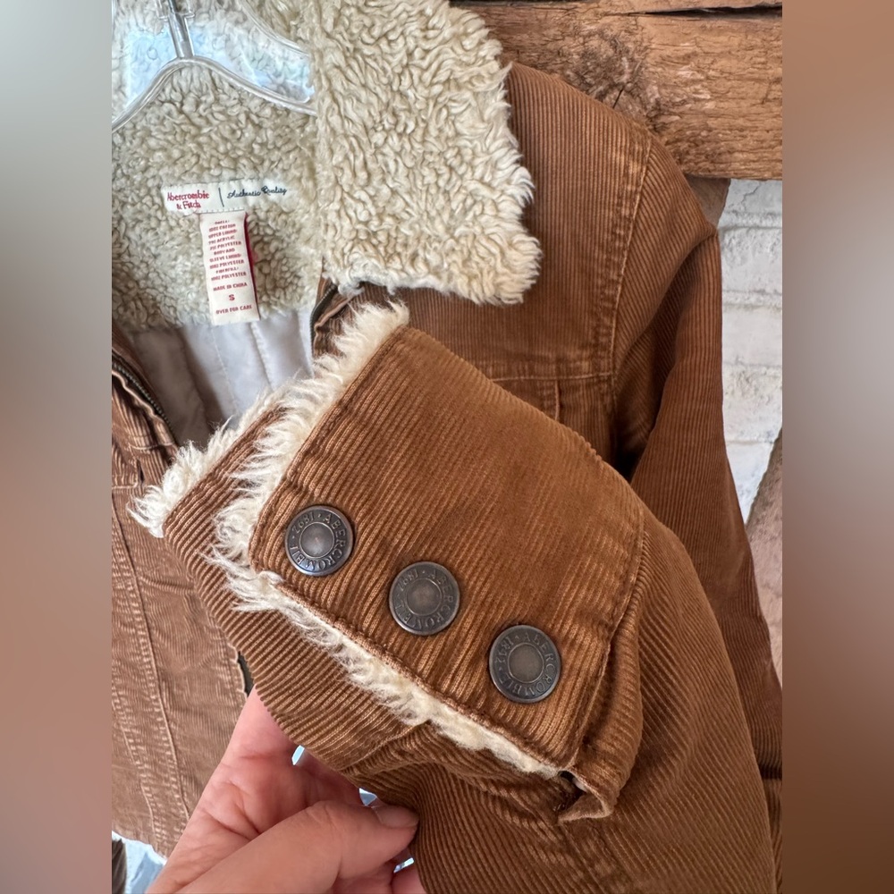 Abercrombie & Fitch Corduroy Women’s Jacket - Picture 3 of 5